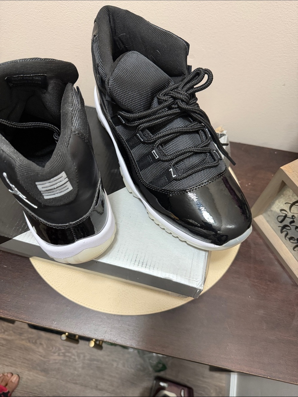 Nike Air Jordan 11 Retro 'Black/White' Men's Basketball Shoes - Picture 4 of 9